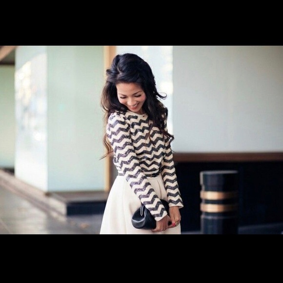 ✨SALE Chevron sequined JCrew top - Picture 8 of 8